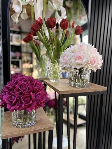 Sym Flowers & Design