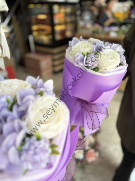 Yapay El buketi Beyaz