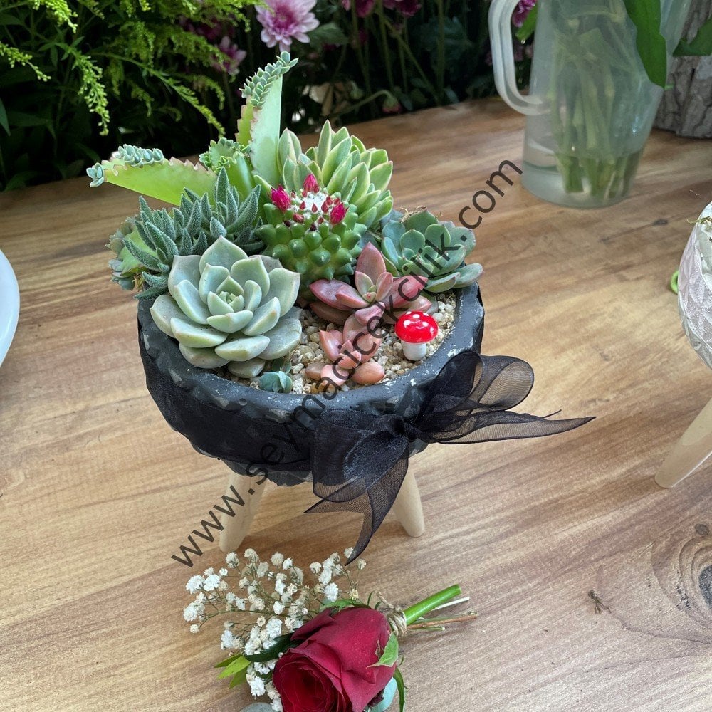 Ayaklı Saksı Siyah