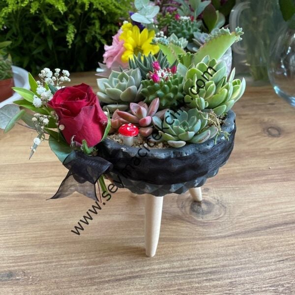 Ayaklı Saksı Siyah